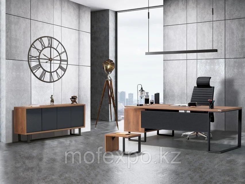 Стол руководителя