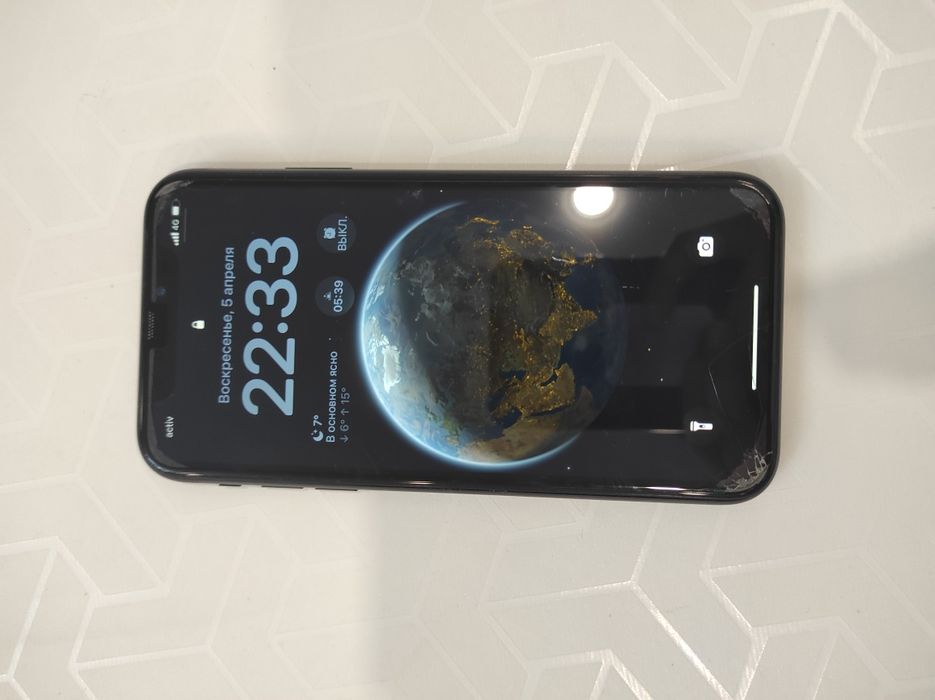 iPhone xr в хорошем состоянии