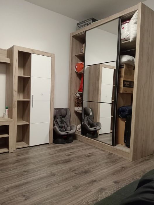 Schimb garsoniera cu apartament