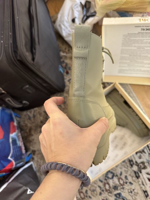 Продам ботинки stradivarius