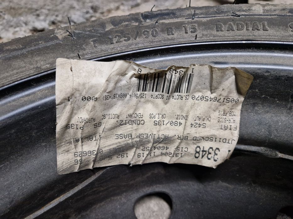 Летни 6 мм гуми 195/65/15, резервна патерица 125/90/15 4x98 58.1