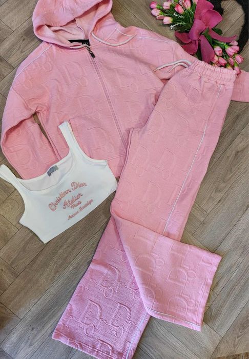 Дамски комплекти