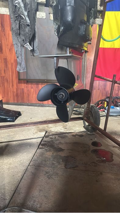Motor barca Evinrude injectie combustibil si ulei fitch ram 2 timpi 90 cai putere