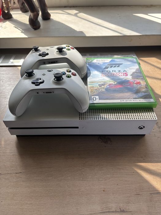 Продам xbox one s
