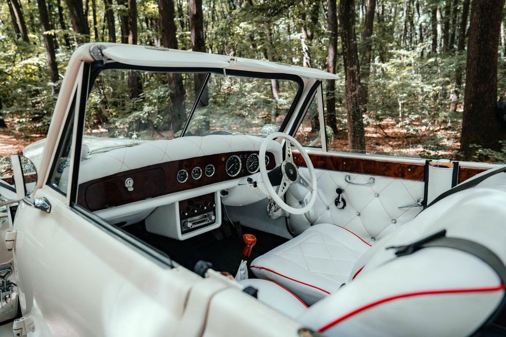 Închiriez mașina de epocă