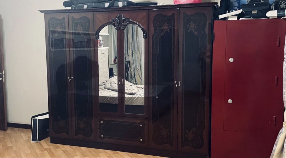 Спальный гарнитур