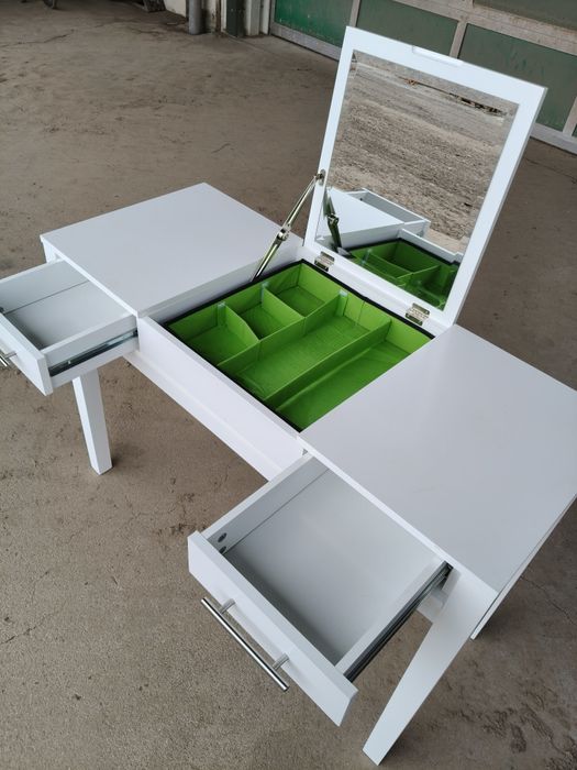 Măsuță/birou machiaj