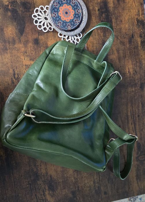 Раница Vera Italy естествена кожа в невероятен смарагдов цвят!