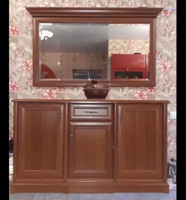 Сервант Айна камот