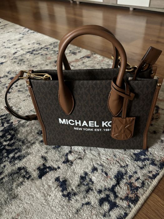 Genta Michael Kors