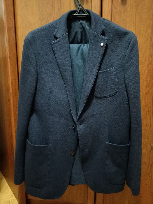 Продам мужские костюмы 52 размер