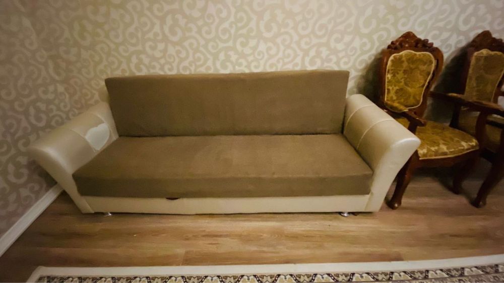 Диван гостевой для зала
