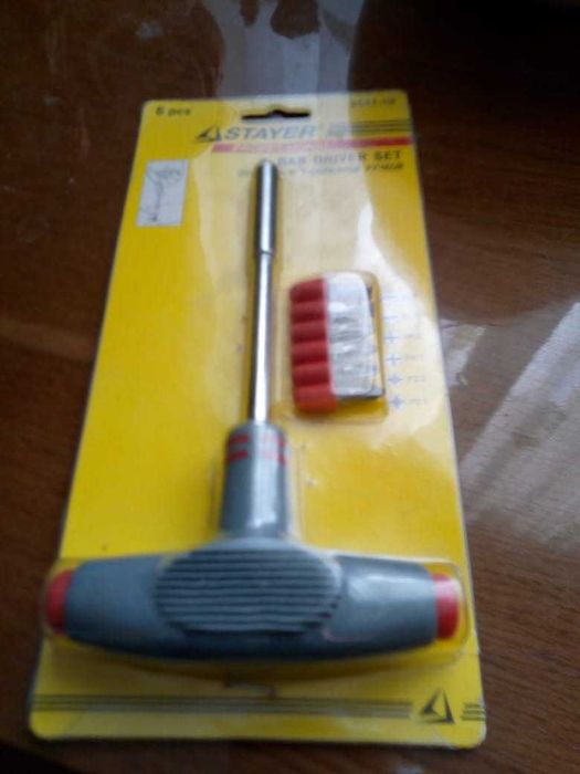 Cекатор, ножовка, молоток, разводные ключи