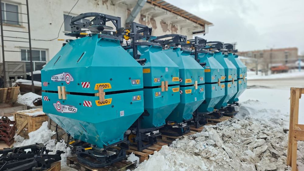 Разбрасыватель минеральных удобрений РУМ 1000