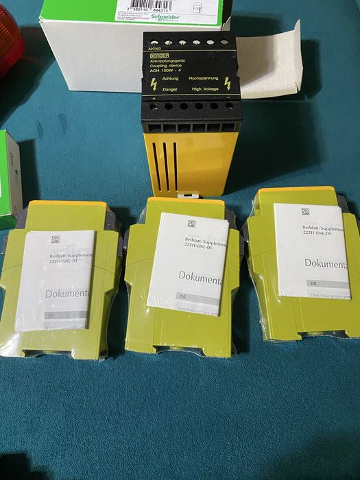 Set Releu safety  relee temporizare lamp cupla Bender Pilz Schneider