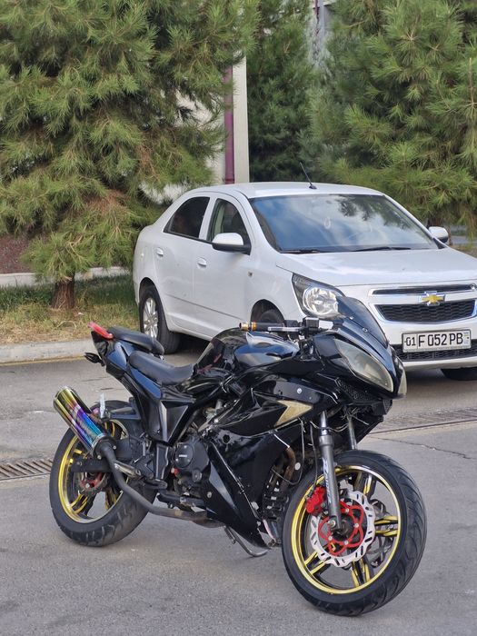 Moto sotiladi 250cc ( 1 300$ )