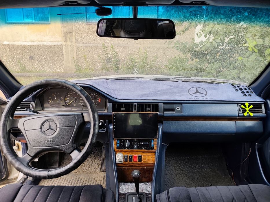 Mersedes-benz e260