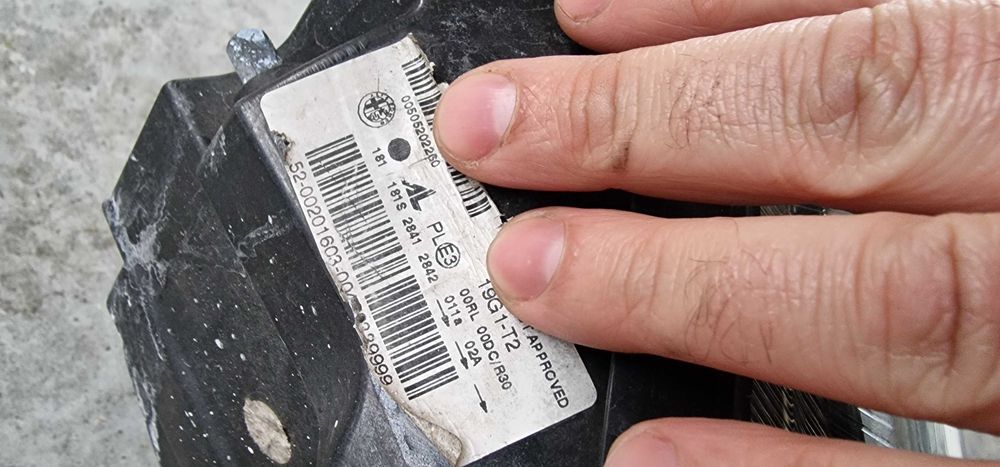 Far Stanga Alfa Romeo Giulietta Xenon