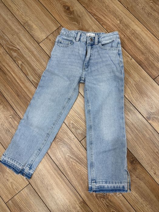 Продам детские джинсы манго