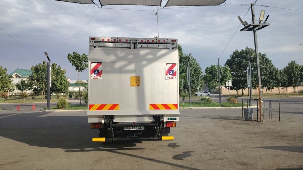 Перевозка грузов с гидробортом Isuzu gidrobort ref исузу рефрижератор