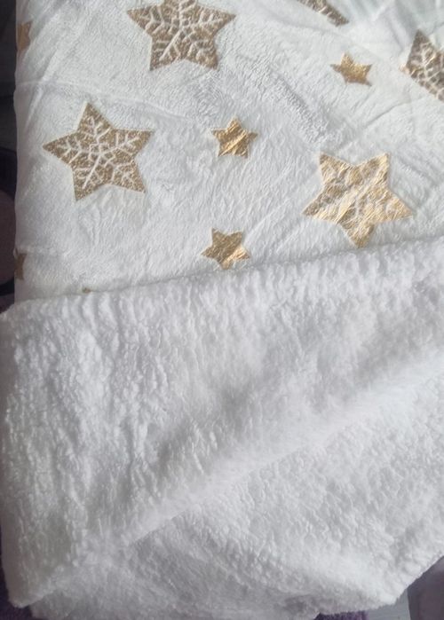 Pătură cu steluțe,nouă