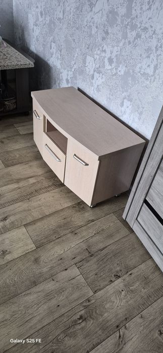 Тумбочка для телевизора