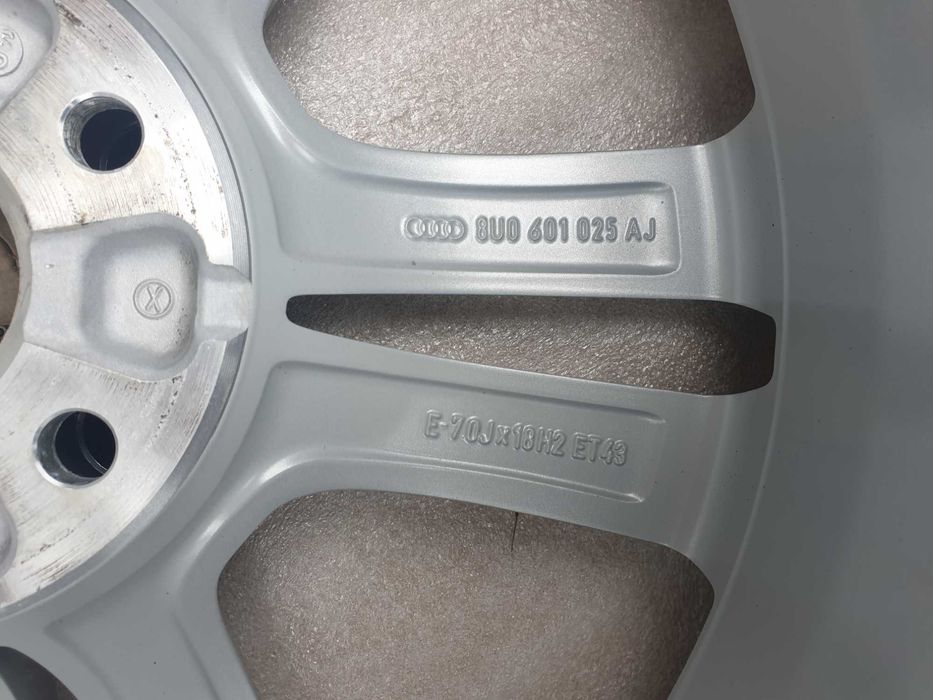 Оригинални лети джанти 7Jx18H2 ET43 5x112 57.1 за Ауди Q2, Q3, A3 и TT