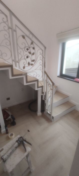 Montaj uși și parchet