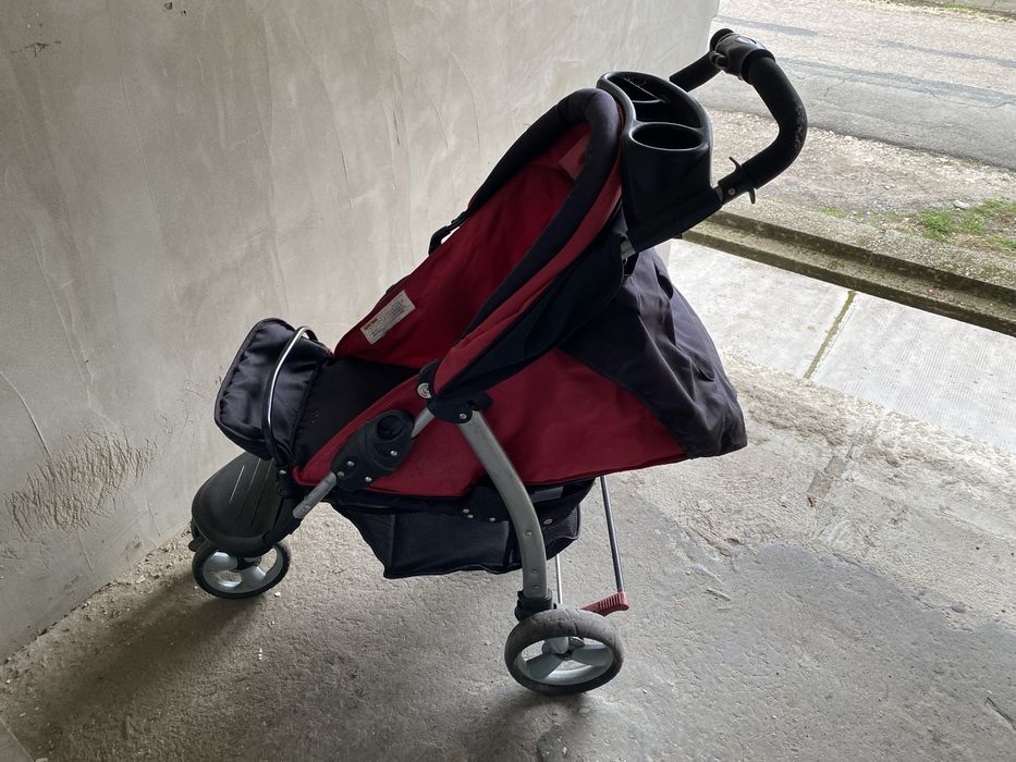 Vand doua carucioare copi pliabile