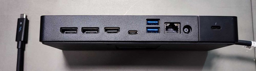 DELL Docking station - 160 лв + ПОДАРЪК - КЛАВИАТУРА