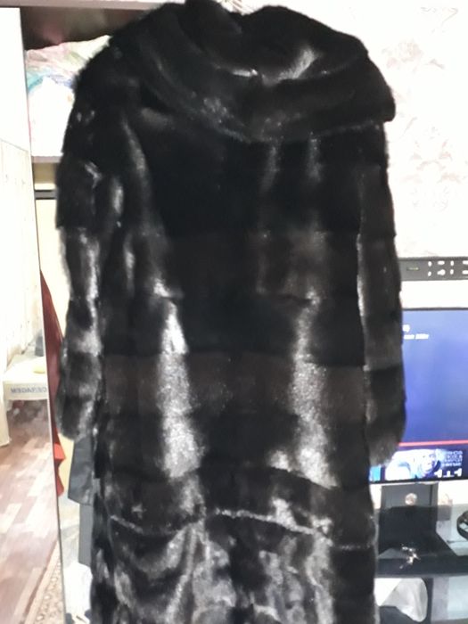 Продам шубу норковую