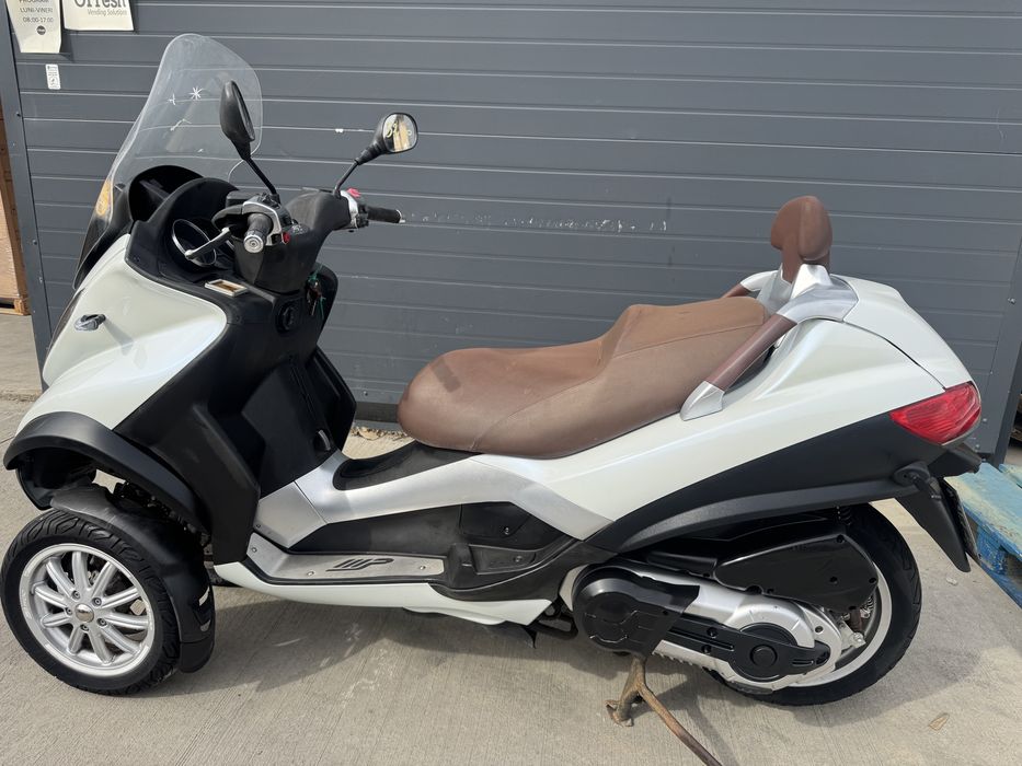 Funmoto vinde Mp3 500Lt Permis categ B