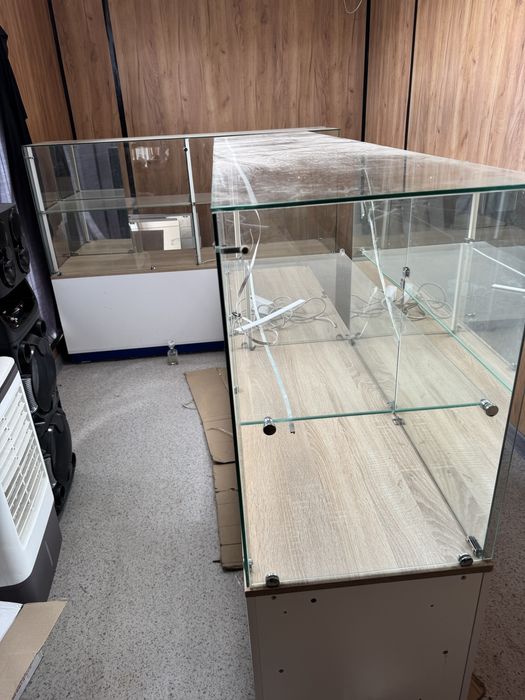 Продается витрина