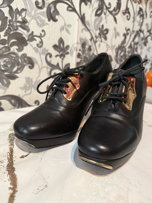 Продам кожанные туфли 34размер