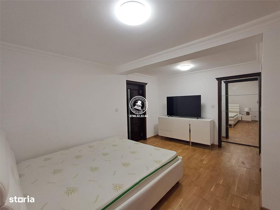 Casa cocheta de vanzare, zona centrala Tg. Cucu - Podul de Fier