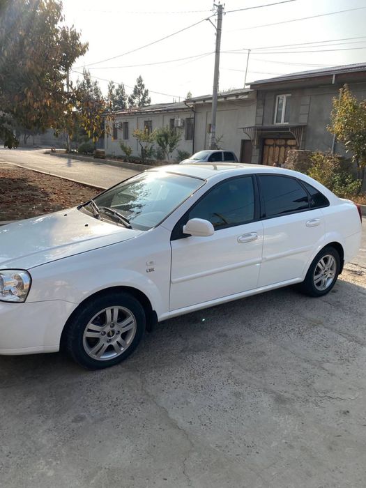 Lasetti 2013-yil aftamat 1.6 arendaga