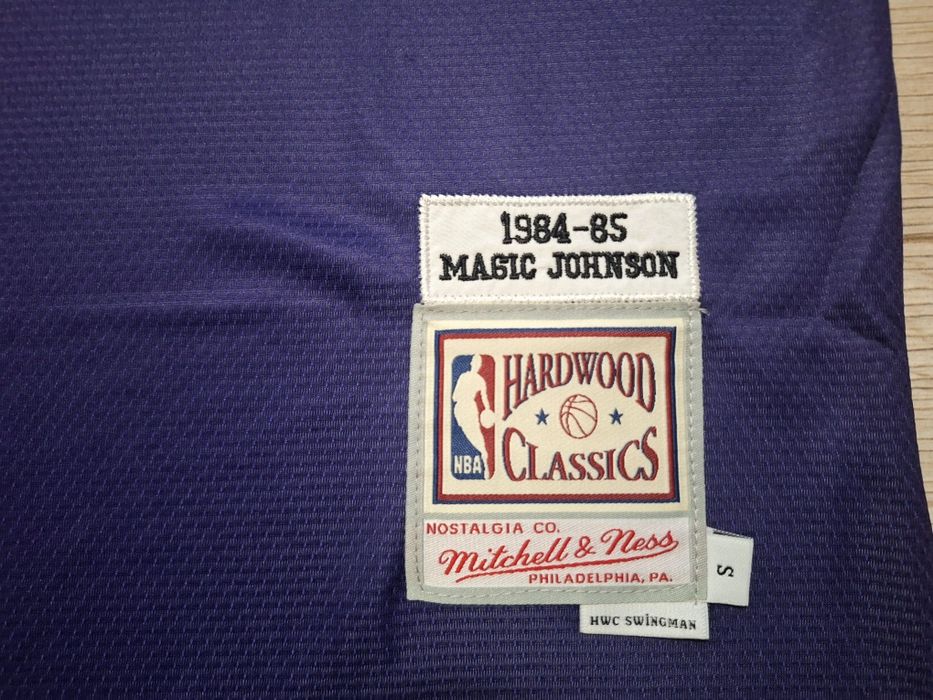 Баскетболен потник на Меджик Джонсън #Лейкърс #32# Mitchell&Ness!