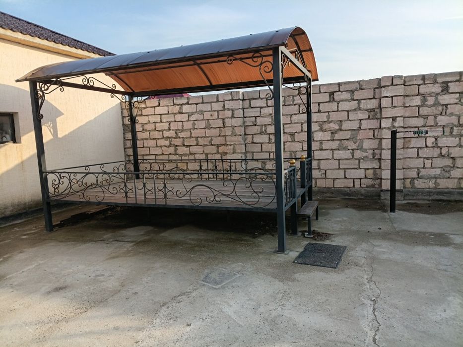 Продается тапчан, размет 3,5'2,5