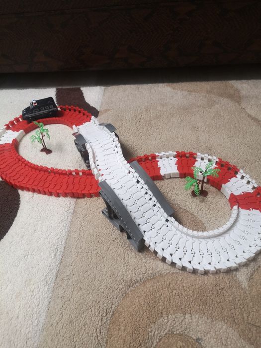 Дорога с электрической машинкай