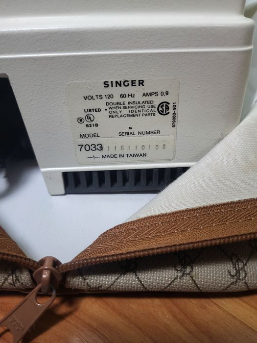 Vand masina de cusut electrica Singer adusă din America