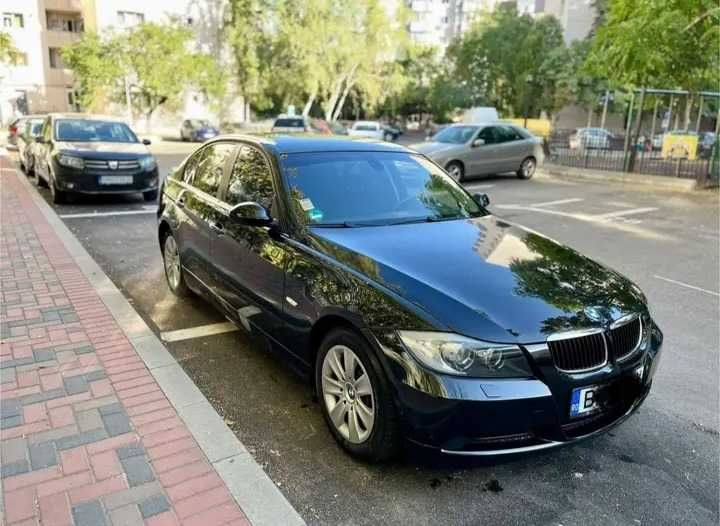 Vand bmw e90 masina se afla in stare buna