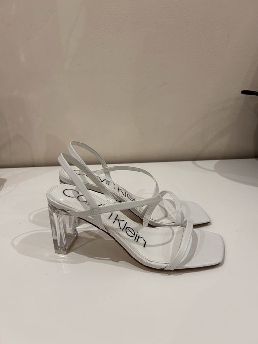 Босоножки Calvin Klein, торг имеется