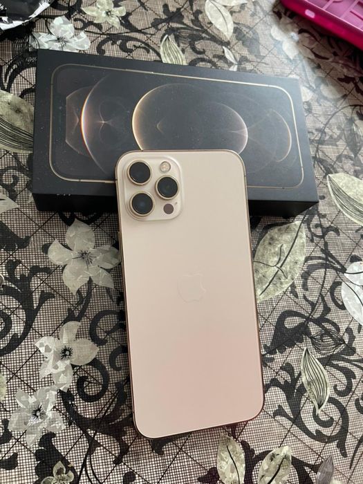 Продам Айфон 12 Промакс 128 Гб