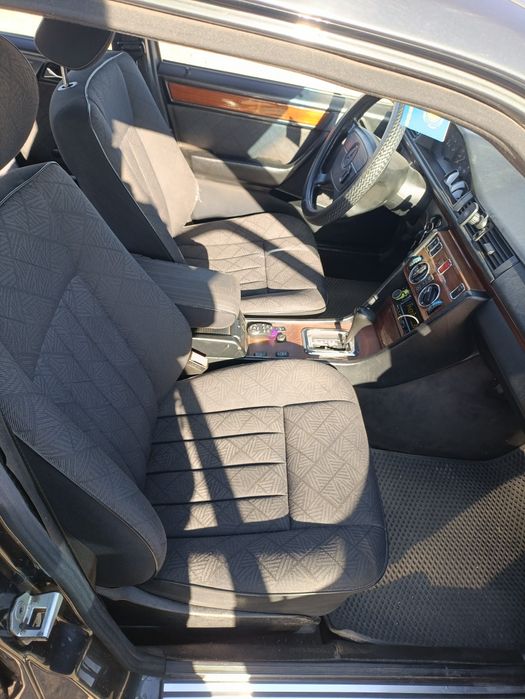 Мерседес 124 250