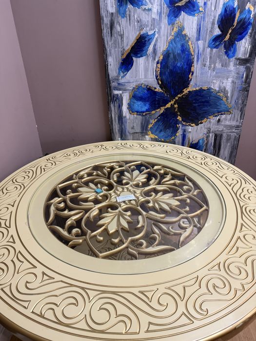 Продается обеденный стол