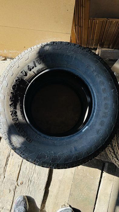 Продавам Гуми 255/75R17