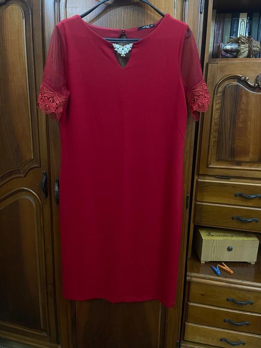 Платье красное нарядное 46 размер Турция