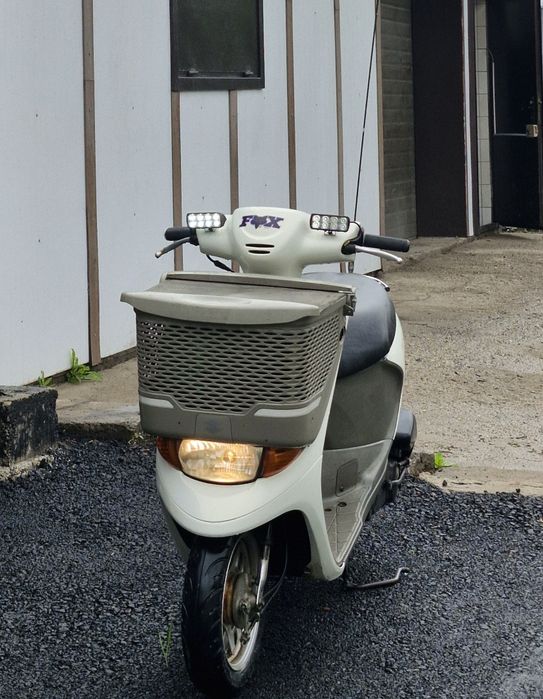 SUZUKI LETS 4 BASKET


---

Продаю скутер SUZUKI