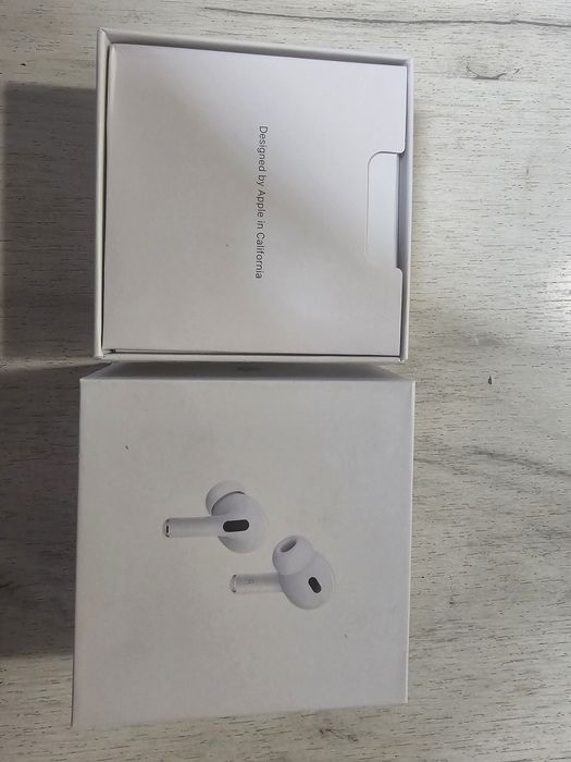 AirPods Pro ползвани много малко