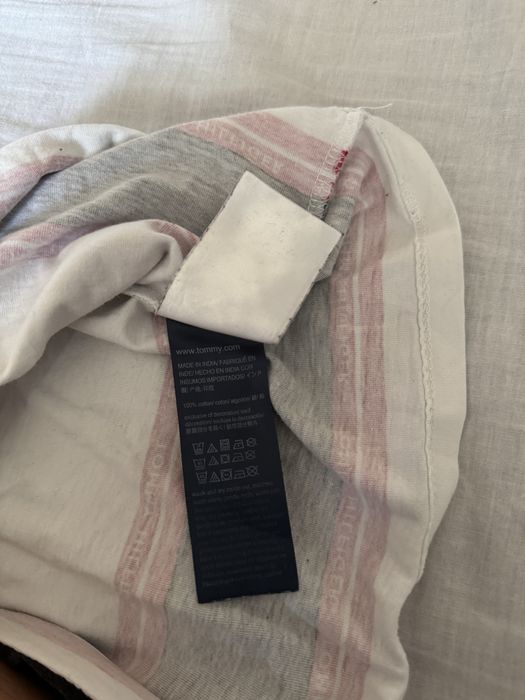 Tricou Tommy Hilfiger original – design clasic în dungi